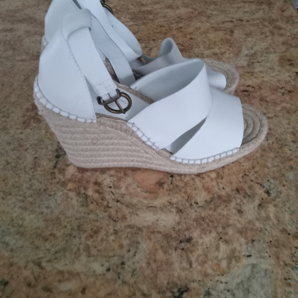 Shoes - Picture 2 of 5